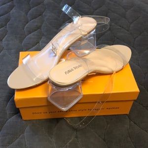 Clear women’s strapy block heel size 7